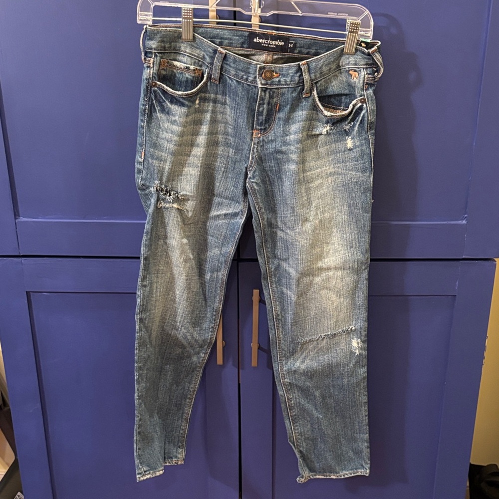 Distressed Abercrombie & Fitch Girls Blue Jeans